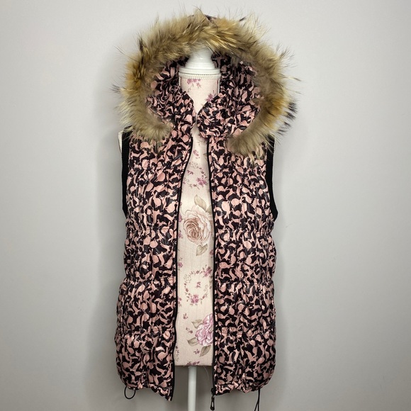 Detachable Fur-Collar Puffer Vest